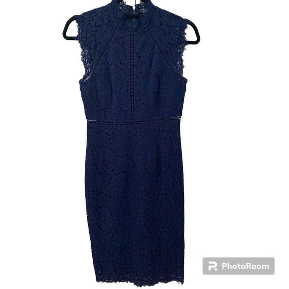 ✨BARDOT LACE PANEL DRESS✨ - Picture 7 of 10